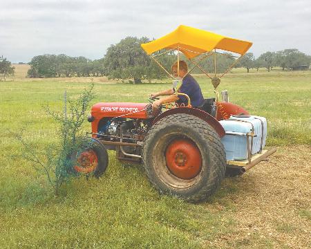 FARM SHOW Magazine - The BEST stories about Made-It-Myself Shop Inventions,  Farming and Gardening Tips, Time-saving Tricks & the Best Farm Shop Hacks,  DIY Farm Projects, Tips on Boosting your farm income